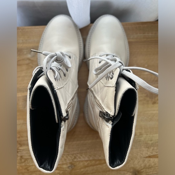 La Canadienne Yasmine Quilted Combat Boot In Bone Leather Size 8.5 New - Picture 5 of 12